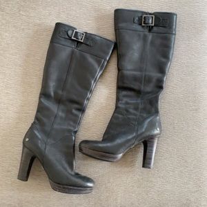 Leather Ugg Fur lined boots size 7.5